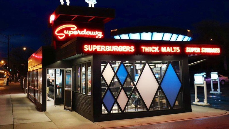 Superdawg Drive-In restaurant 