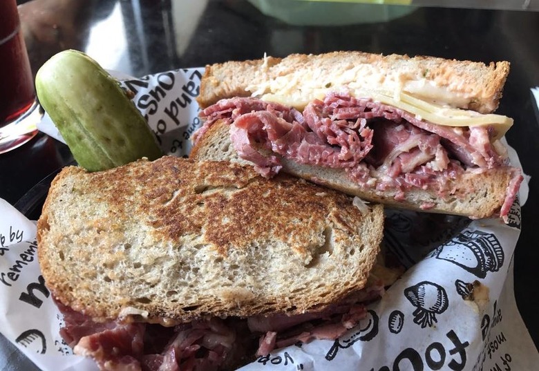 Michigan: Reuben, Zingerman's Delicatessen (Ann Arbor) 