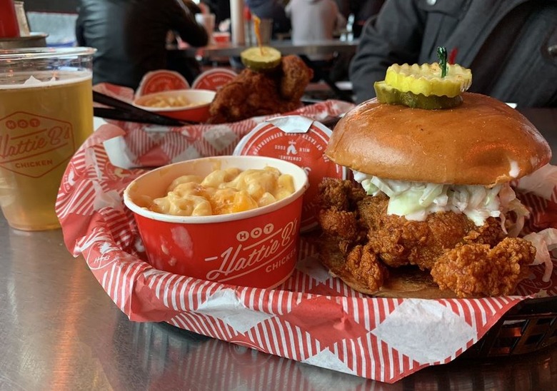 Tennessee: Hot Chicken Sandwich, Hattie B's (Nashville)