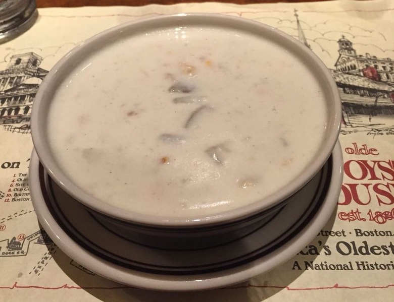 Massachusetts: Clam Chowder, Union Oyster House (Boston)