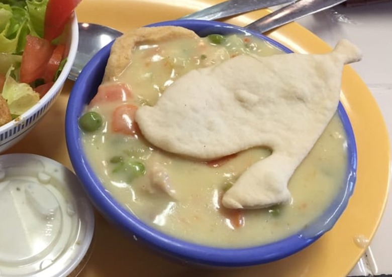 South Dakota: Chicken Pot Pie, Bobkat's Purple Pie Place (Custer)