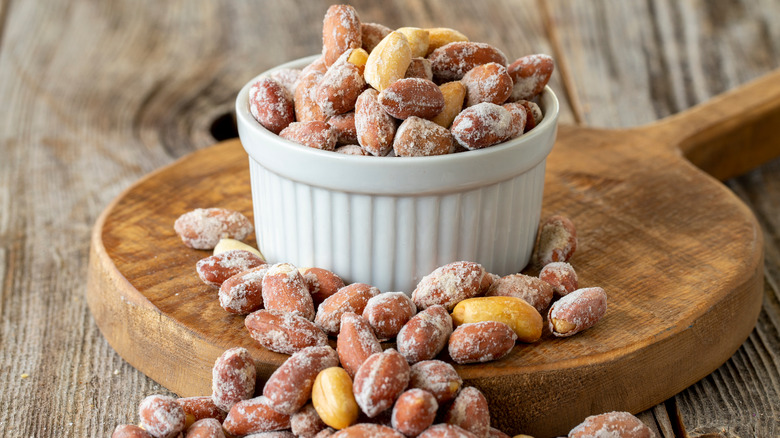 Roasted peanuts in a bowl