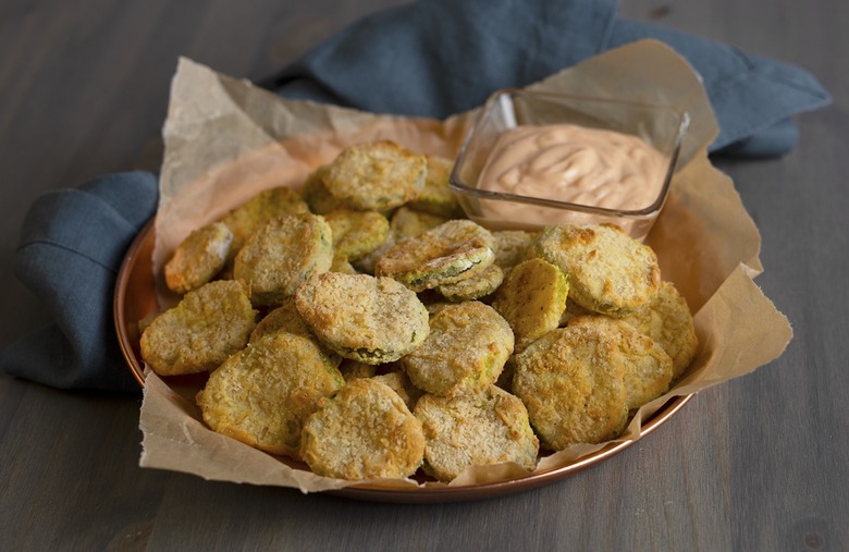 https://www.thedailymeal.com/img/gallery/the-best-super-bowl-party-recipes-to-make-in-an-air-fryer/8-pickles.jpg
