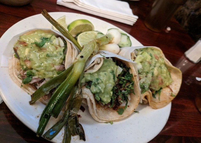 New York: Cabeza, Tacos El Bronco (Brooklyn)