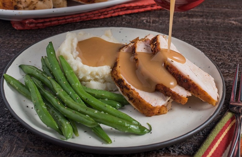 Apple Sage Turkey Gravy 