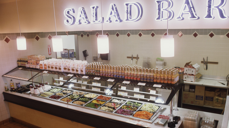 Salad bar 