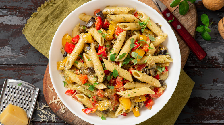 Pasta with roasted vegetables