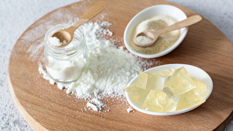 collagen powder in jar and gelatin cubes