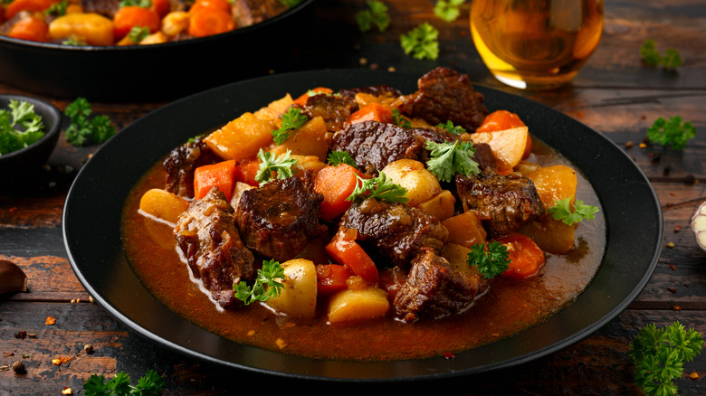 Beef stew with parsley
