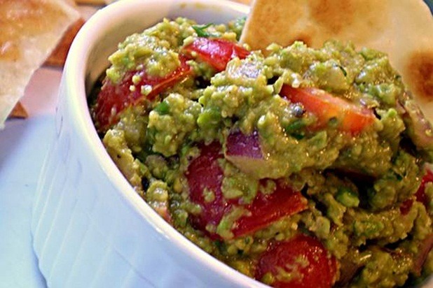 Knock-off-amole (Guacamole Made with Fresh Green Peas)