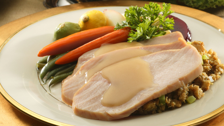 turkey, gravy, and vegetables