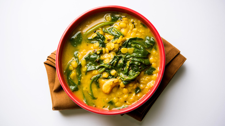 Spinach and lentil soup