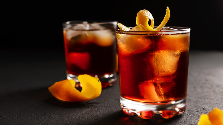 Negroni with orange twists