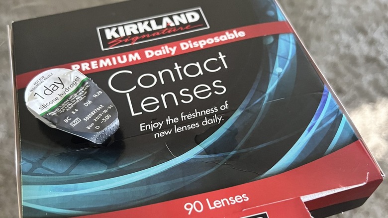 Kirkland Signature contact lenses box