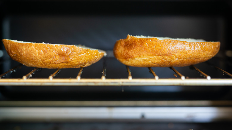 bun slices in toaster oven