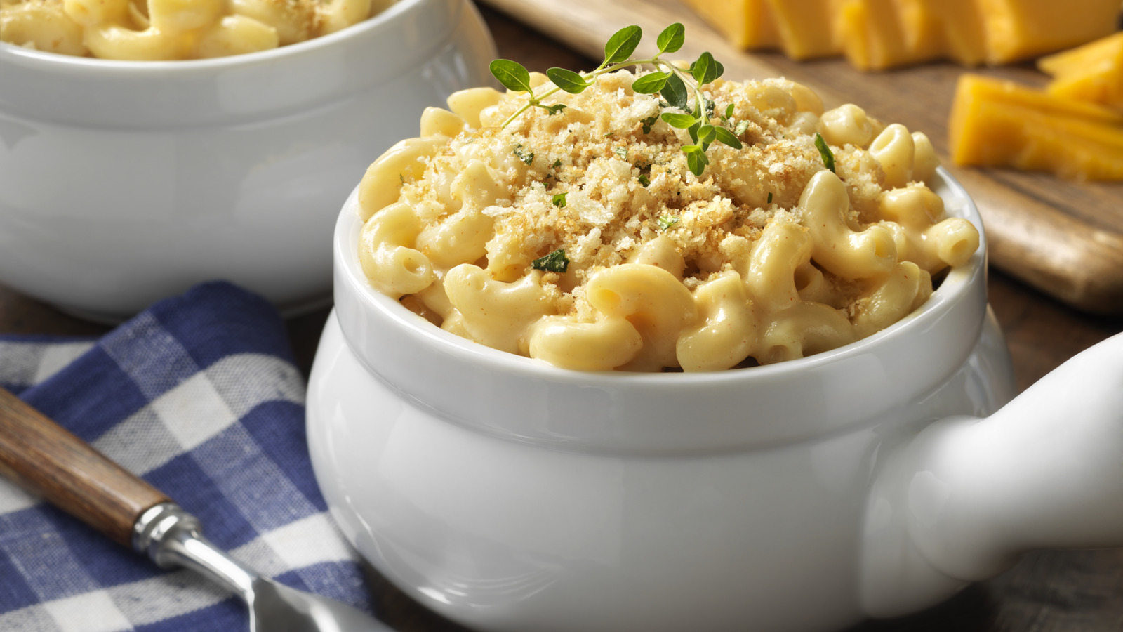 The Classic Dressing That Instantly Upgrades Boxed Mac And Cheese