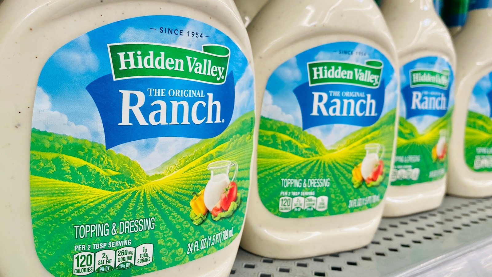 The Clever Way Restaurants Make Tastier Ranch Dressing