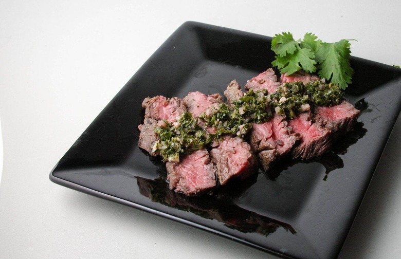 Grilled Skirt Steak With Chimichurri