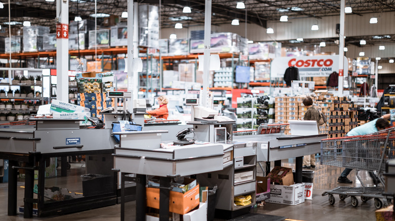 Costco checkout lines