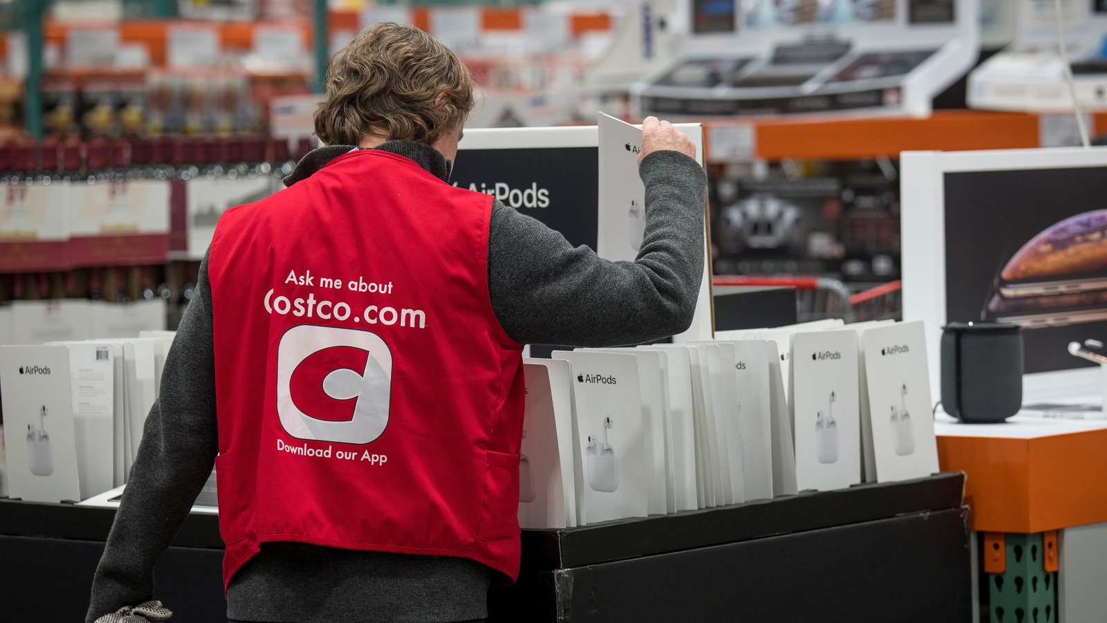 Costco Employees Don't Get This Common Retail Perk