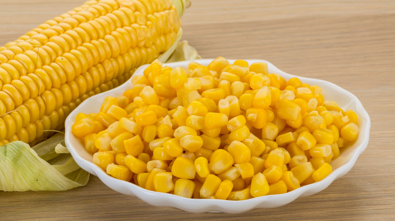 A bowl of fresh corn kernels