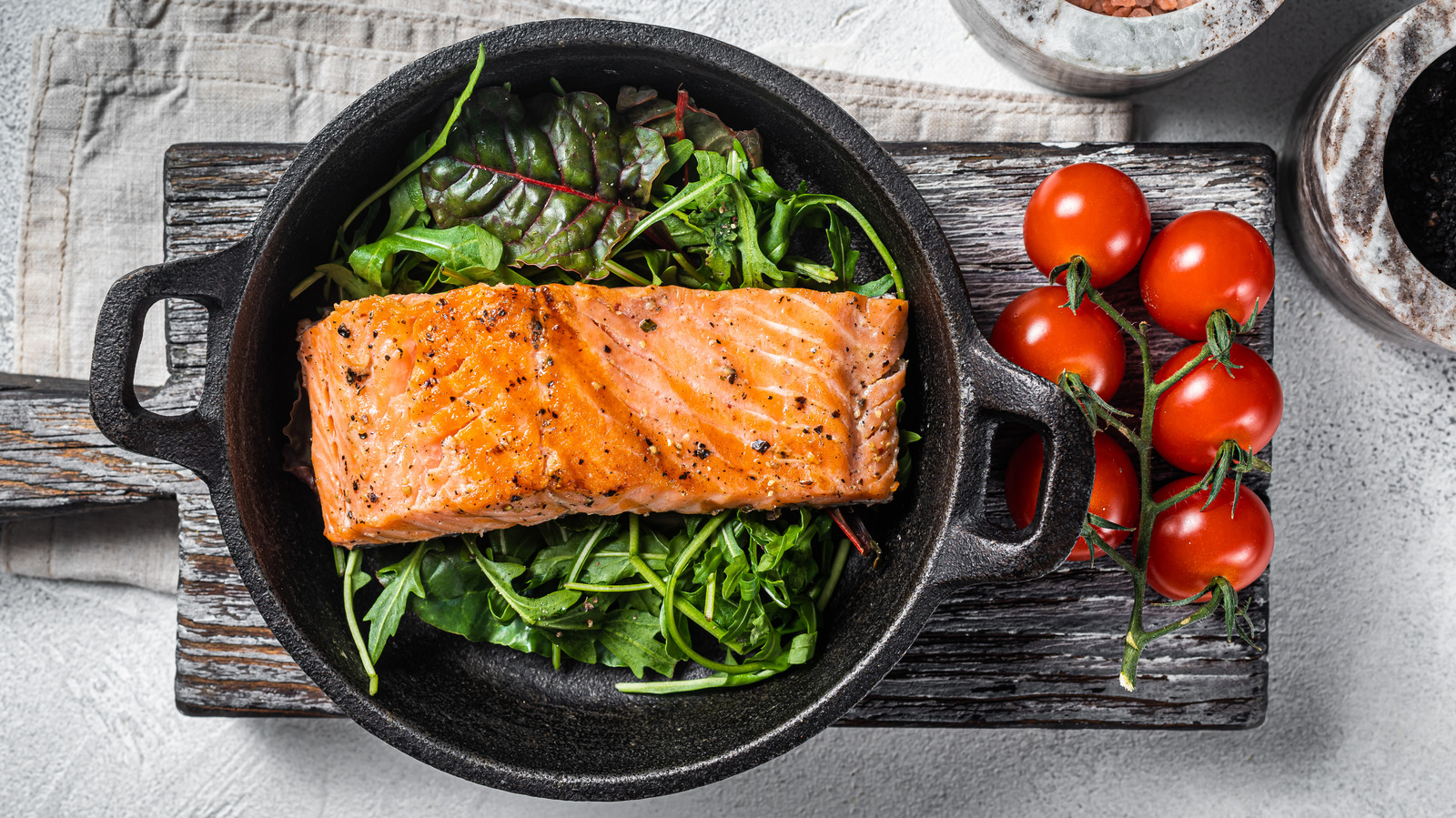 the-crucial-step-to-follow-when-pan-frying-frozen-salmon