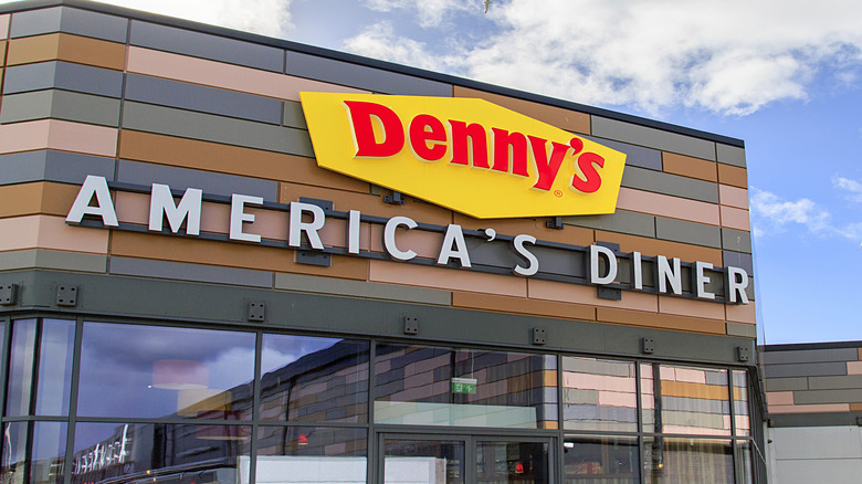 denny's storefront daytime