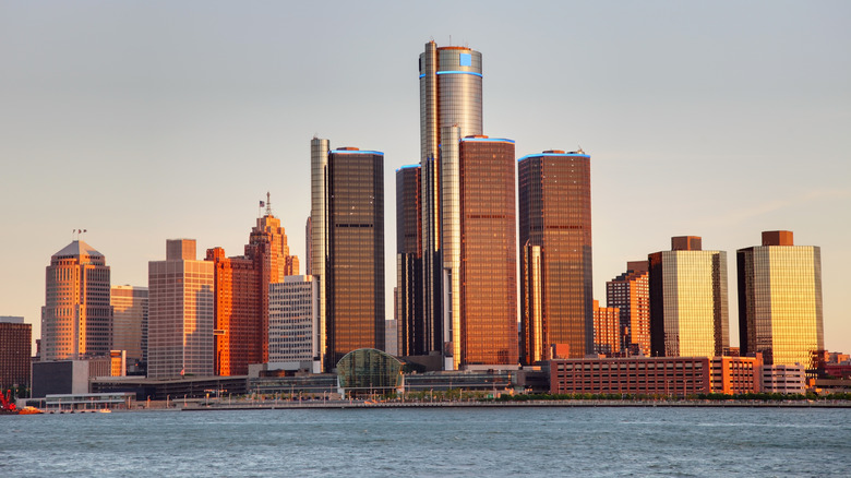 detroit skyline