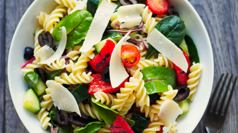 Fusilli pasta salad with vegetables