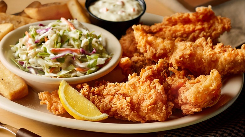 cracker barrel fish fry dinner