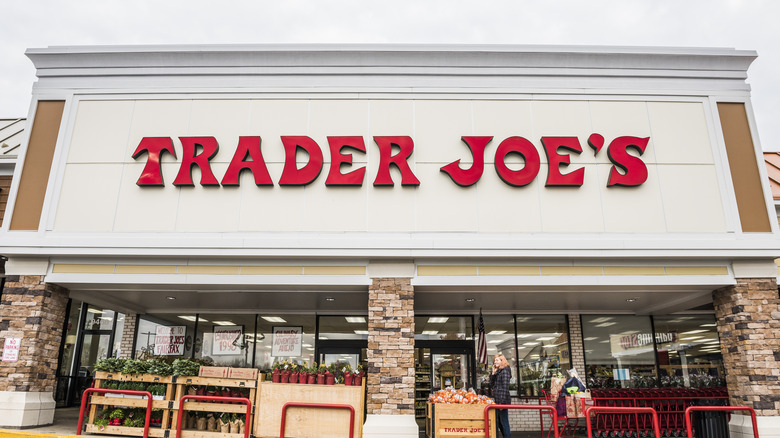 trader joe's storefront