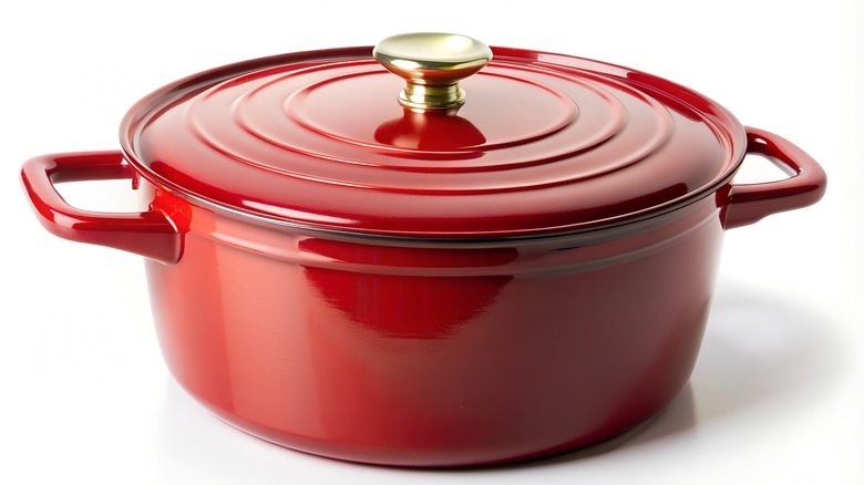 An enameled Dutch oven