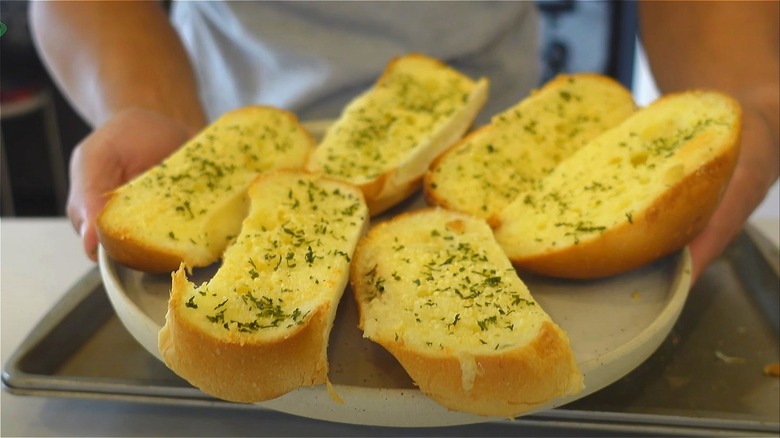 hot dog bun garlic bread