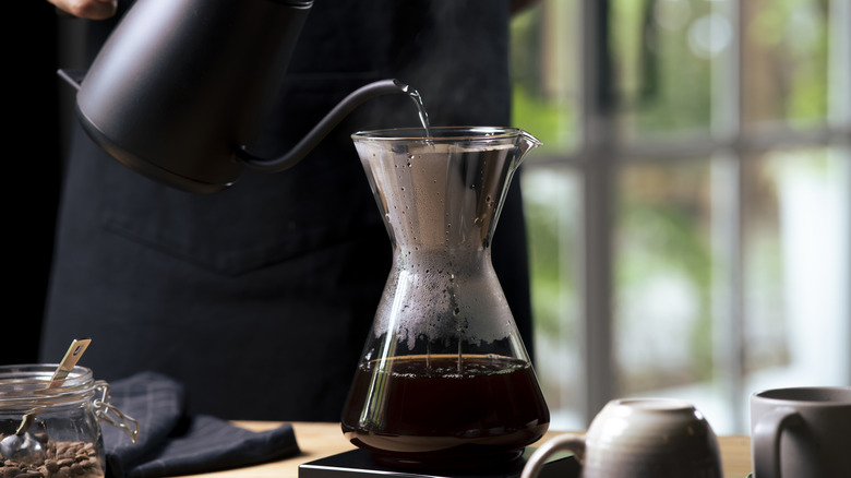 brewing coffee in a Chemex