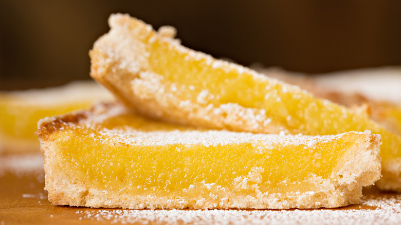 Lemon bars up close