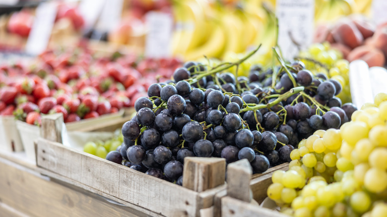 Grapes at grocery store