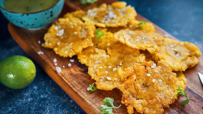 Puerto Ricna tostones