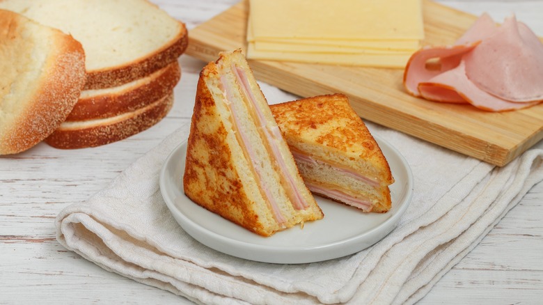 Monte Cristo sandwich fixings