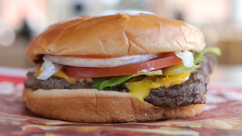 Wendy's burger with square patty 