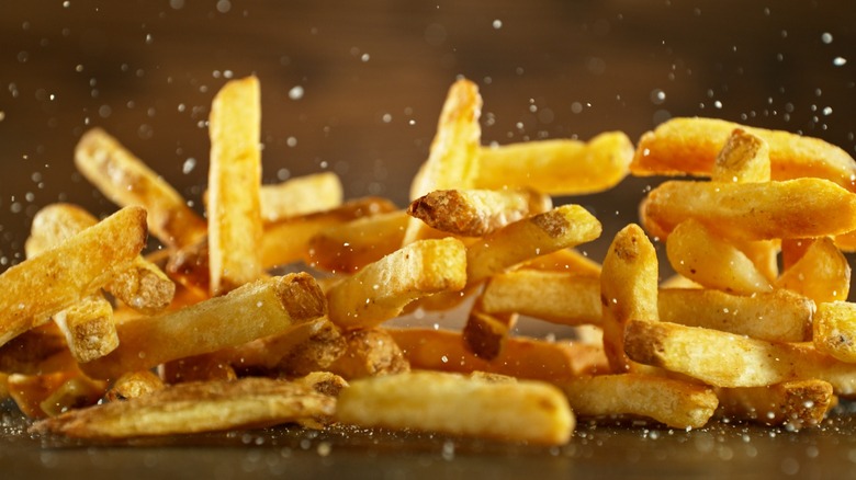 French fries with salt