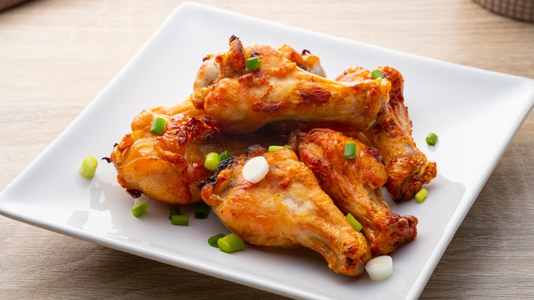 chicken wings white plate