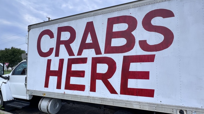 Truck saying "crabs here"