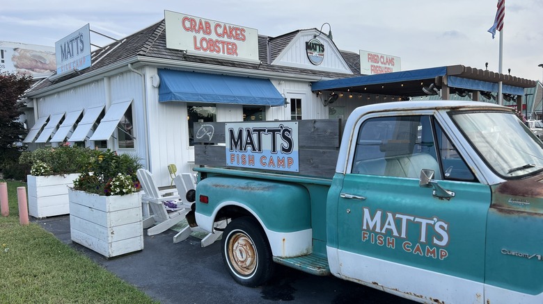 Matt's Fish Camp store and truck