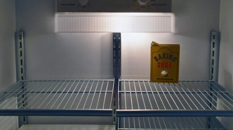 baking soda in fridge