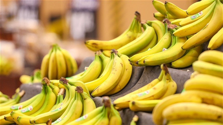 Bananas in grocery store 