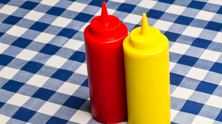 diner style ketchup and mustard bottles