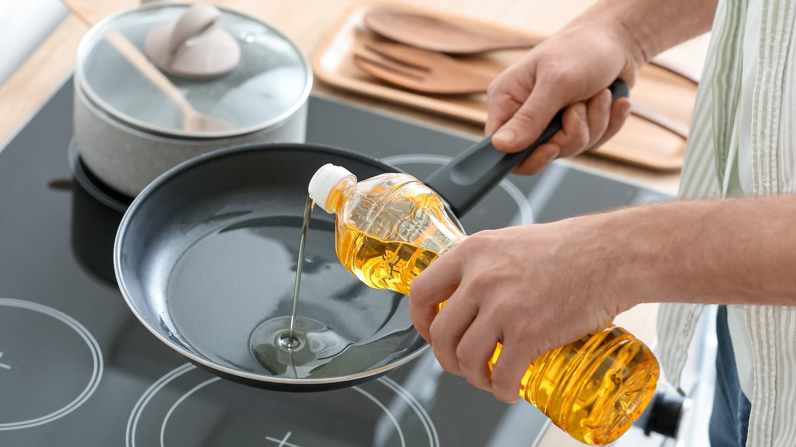 the-genius-way-to-clean-used-frying-oil-that-you-never-knew-about