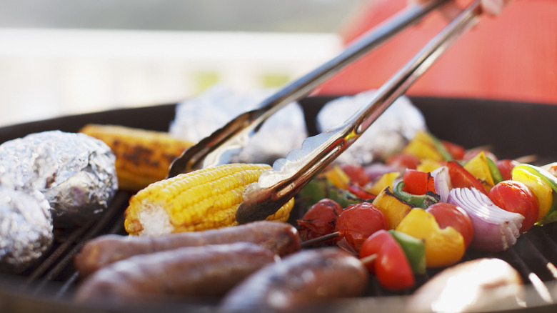 Grilling vegetables 