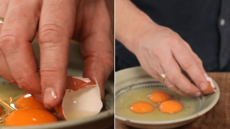 Jamie Oliver removing eggshell pieces