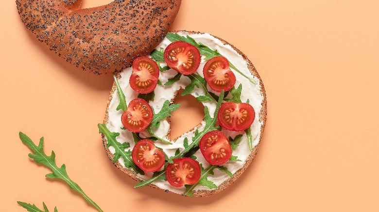 Skinny bagel with grape tomato